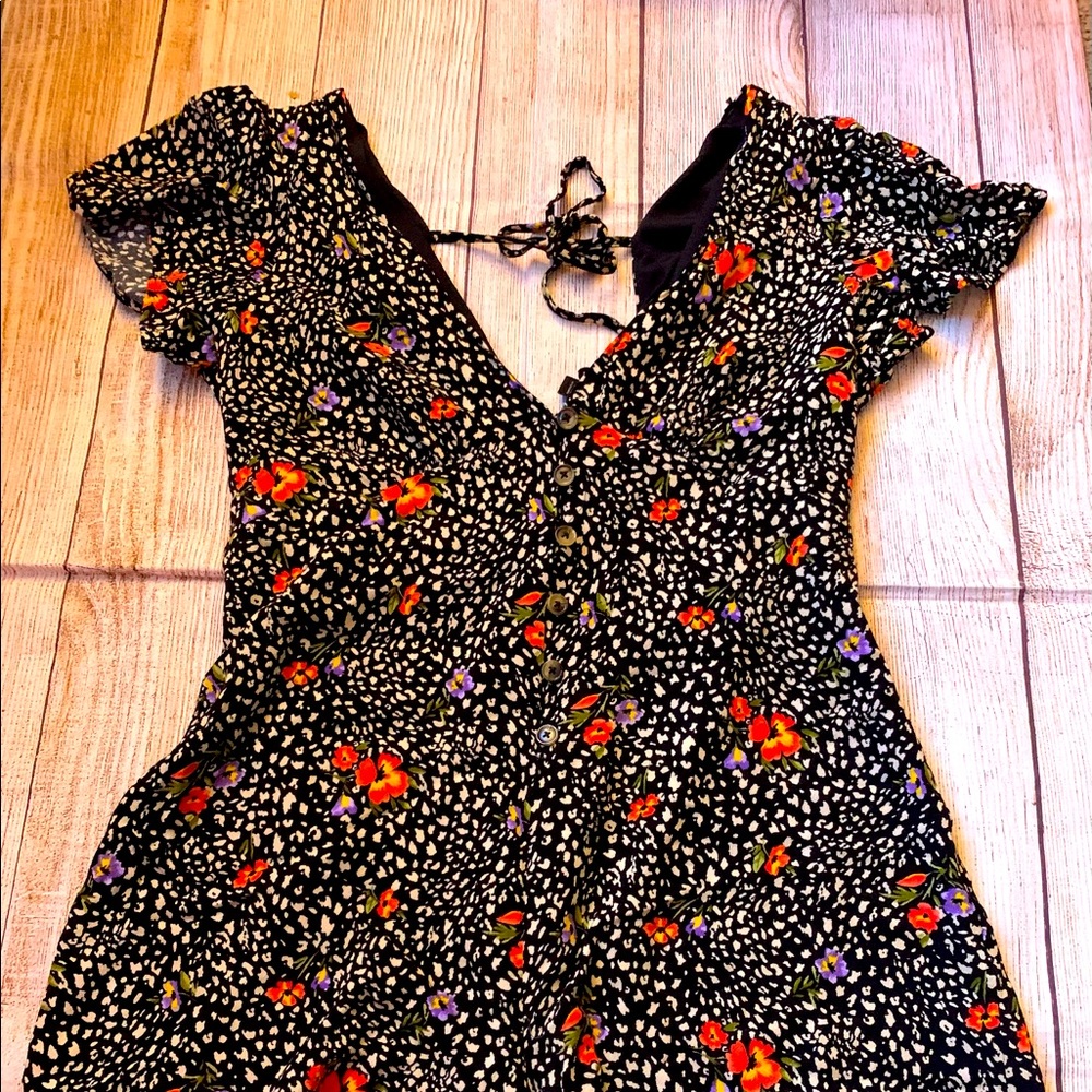 Forever 21 Size L Floral Romper